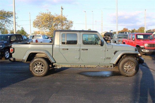 new 2024 Jeep Gladiator car, priced at $44,857