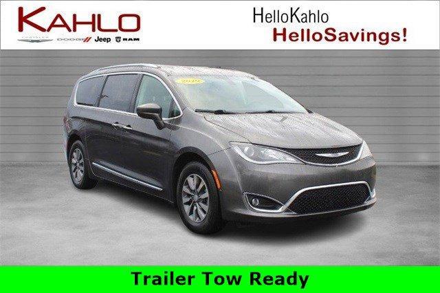 used 2019 Chrysler Pacifica car, priced at $18,458