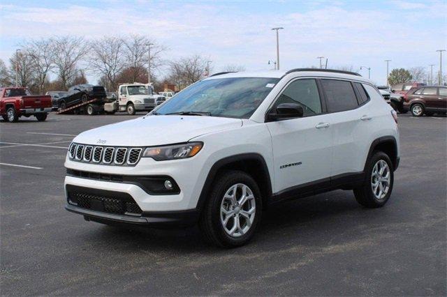 new 2024 Jeep Compass car, priced at $26,817