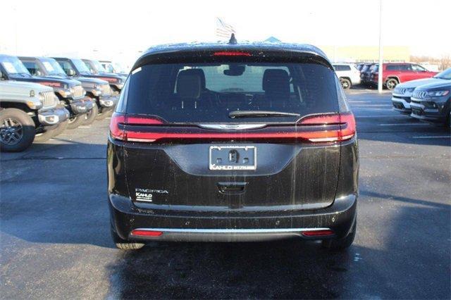 new 2025 Chrysler Pacifica car, priced at $44,457