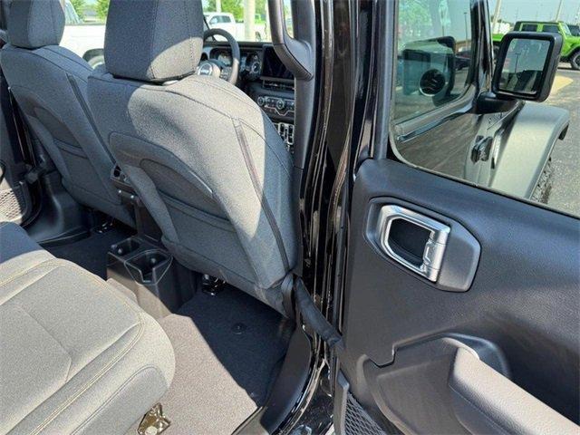 new 2025 Jeep Wrangler car, priced at $47,512