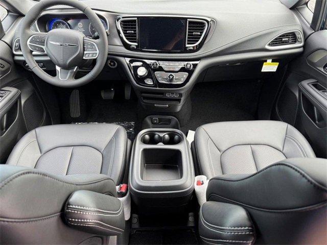 new 2025 Chrysler Pacifica car, priced at $43,141
