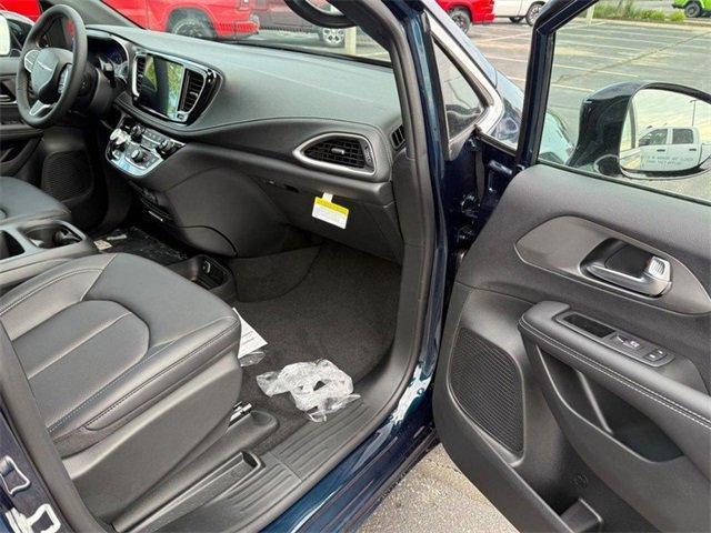 new 2025 Chrysler Pacifica car, priced at $43,141