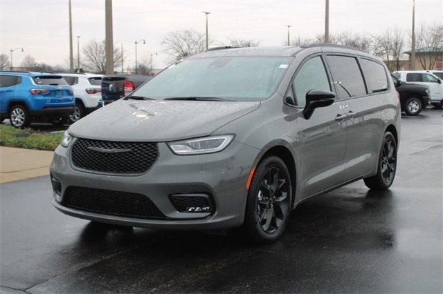 new 2025 Chrysler Pacifica car, priced at $47,700