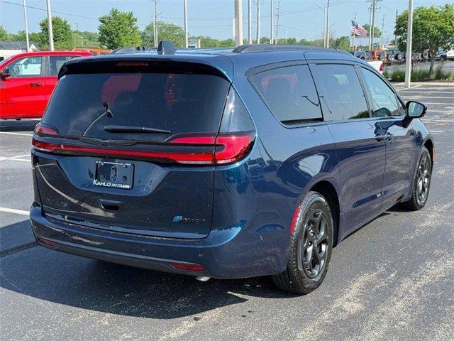 new 2025 Chrysler Pacifica Hybrid car, priced at $52,992