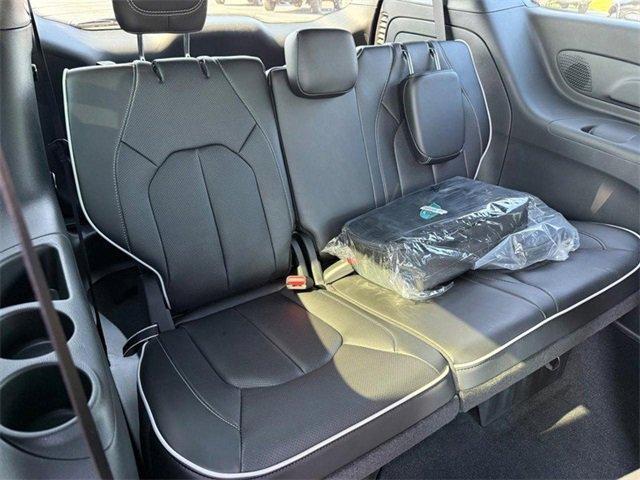 new 2025 Chrysler Pacifica Hybrid car, priced at $52,992