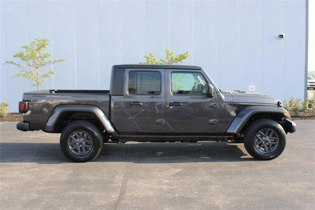 new 2024 Jeep Gladiator car, priced at $41,571