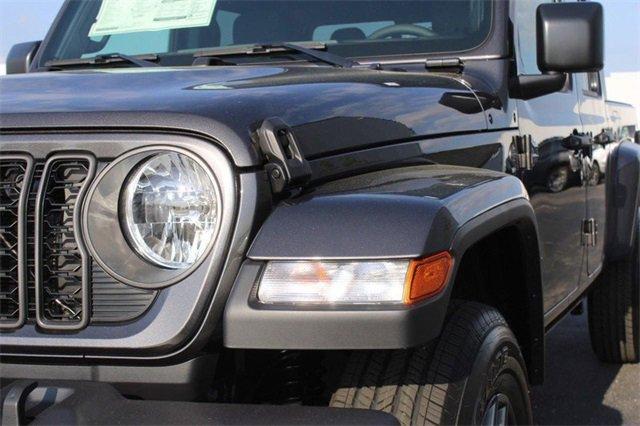 new 2024 Jeep Gladiator car, priced at $41,571