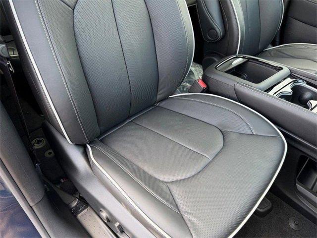 new 2025 Chrysler Pacifica car, priced at $49,675