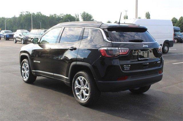 new 2024 Jeep Compass car, priced at $31,221