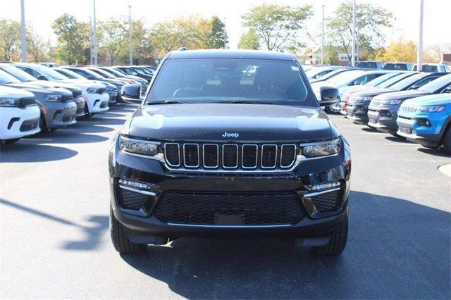 new 2025 Jeep Grand Cherokee car, priced at $42,648