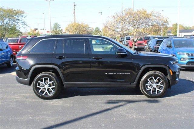 new 2025 Jeep Grand Cherokee car, priced at $42,648