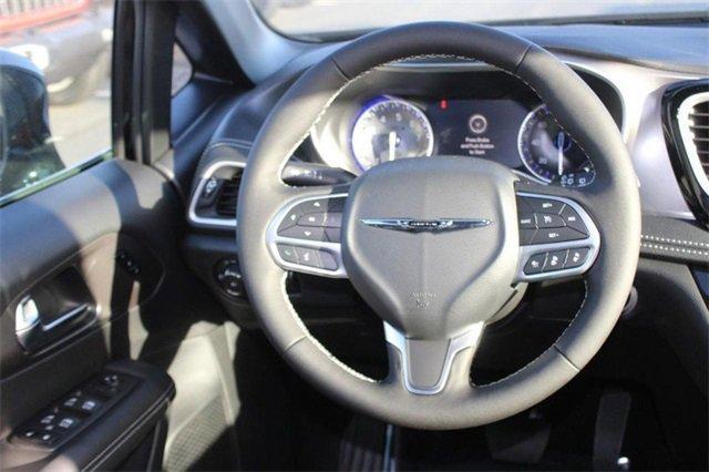 new 2025 Chrysler Pacifica car, priced at $39,411