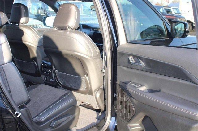 new 2024 Jeep Grand Cherokee L car, priced at $40,854