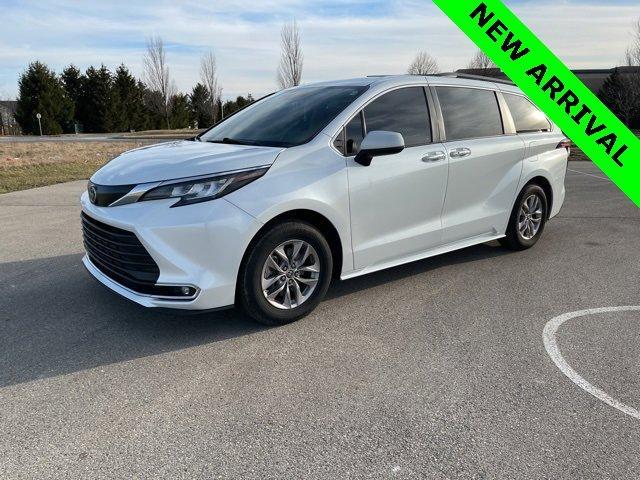 used 2022 Toyota Sienna car, priced at $34,198