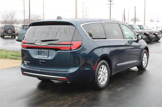 new 2025 Chrysler Pacifica car, priced at $41,975