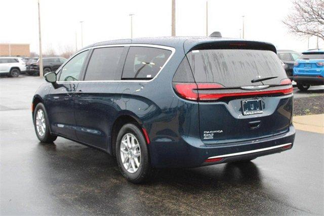 new 2025 Chrysler Pacifica car, priced at $41,975