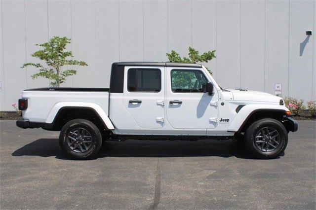 new 2024 Jeep Gladiator car, priced at $42,825