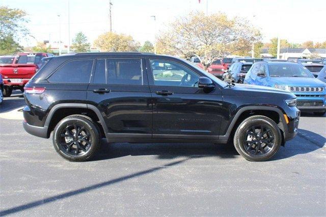 new 2025 Jeep Grand Cherokee car, priced at $41,523