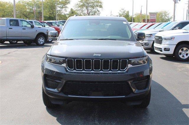 used 2024 Jeep Grand Cherokee car, priced at $33,206