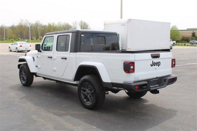 new 2024 Jeep Gladiator car, priced at $43,134