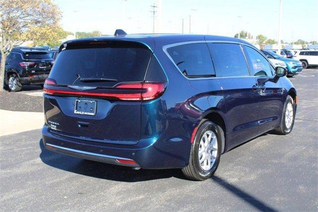 new 2025 Chrysler Pacifica car, priced at $39,849