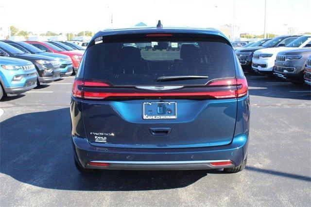 new 2025 Chrysler Pacifica car, priced at $39,849