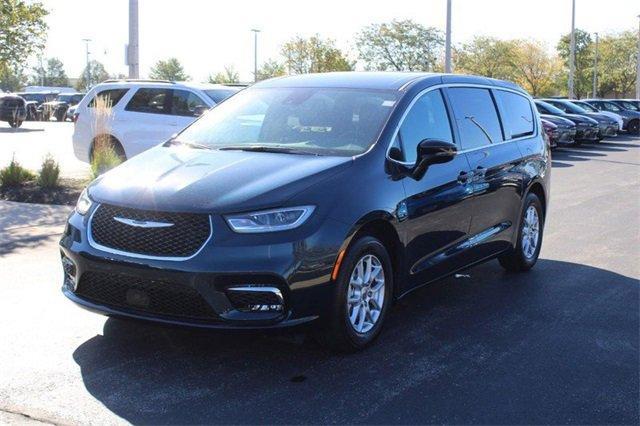 new 2025 Chrysler Pacifica car, priced at $39,849