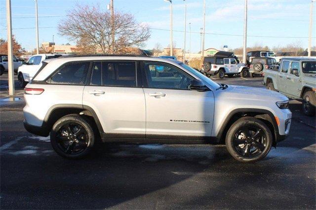 new 2025 Jeep Grand Cherokee car, priced at $49,134