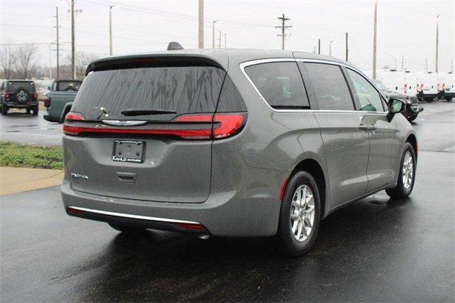 new 2025 Chrysler Pacifica car, priced at $40,723