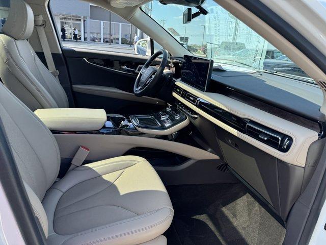 used 2022 Lincoln Nautilus car, priced at $43,995