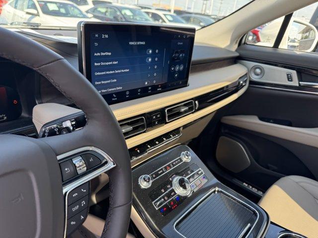 used 2022 Lincoln Nautilus car, priced at $43,995