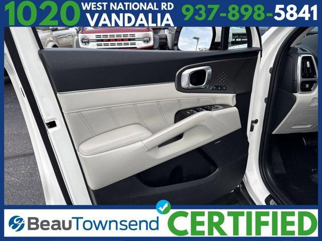 used 2024 Kia Sorento Hybrid car, priced at $37,995