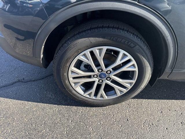 used 2022 Ford Escape car, priced at $25,995