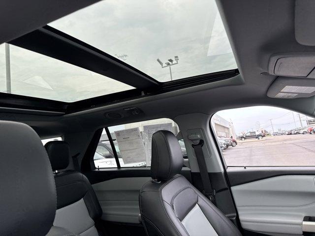 used 2023 Ford Explorer car, priced at $38,995