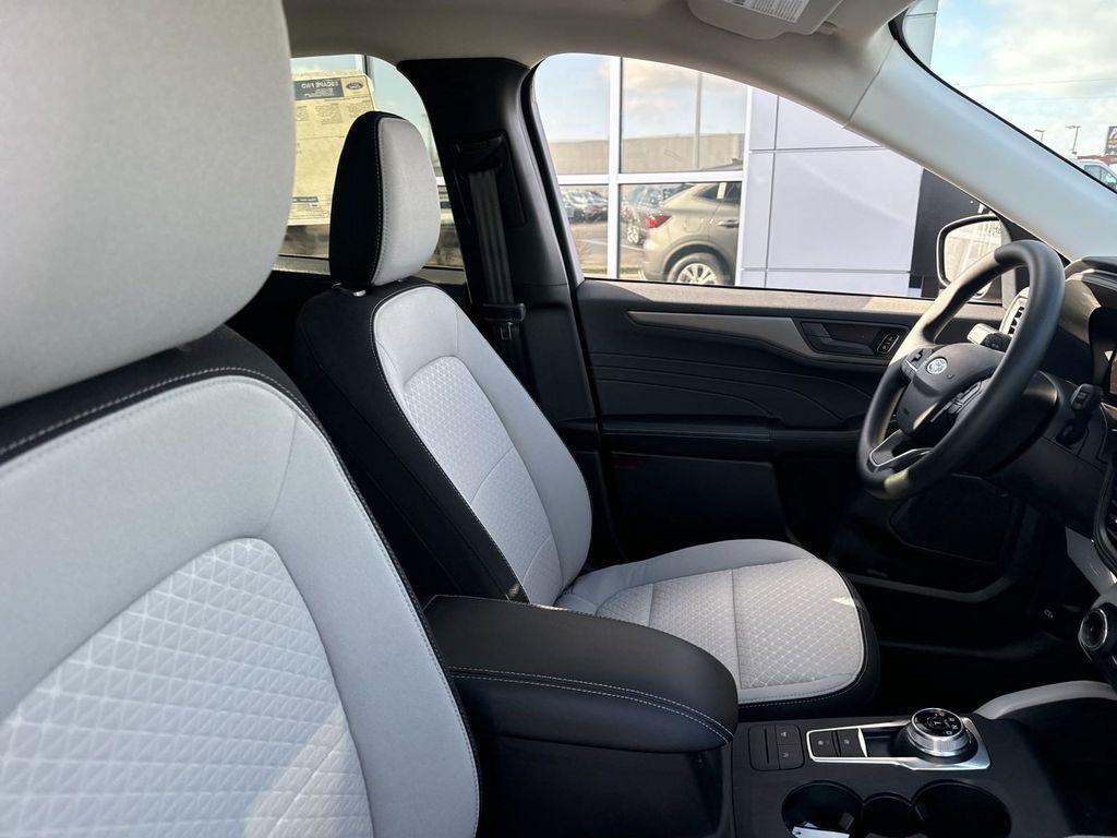 new 2025 Ford Escape car, priced at $23,189