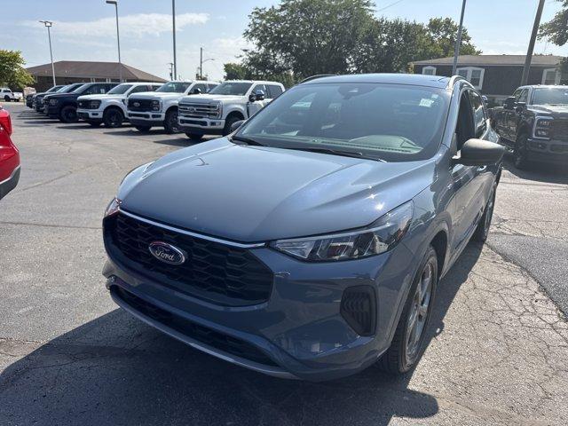 used 2023 Ford Escape car, priced at $25,895