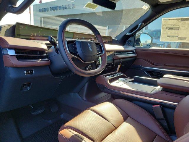 new 2025 Lincoln Navigator car, priced at $102,185