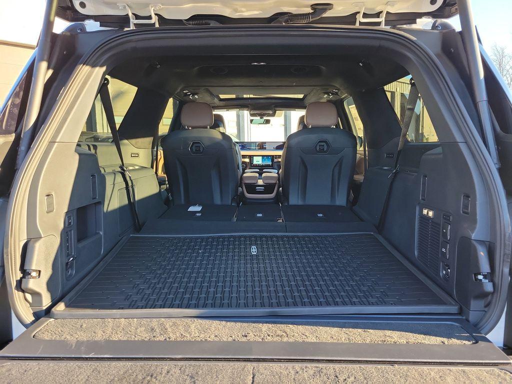 new 2025 Lincoln Navigator L car, priced at $123,495