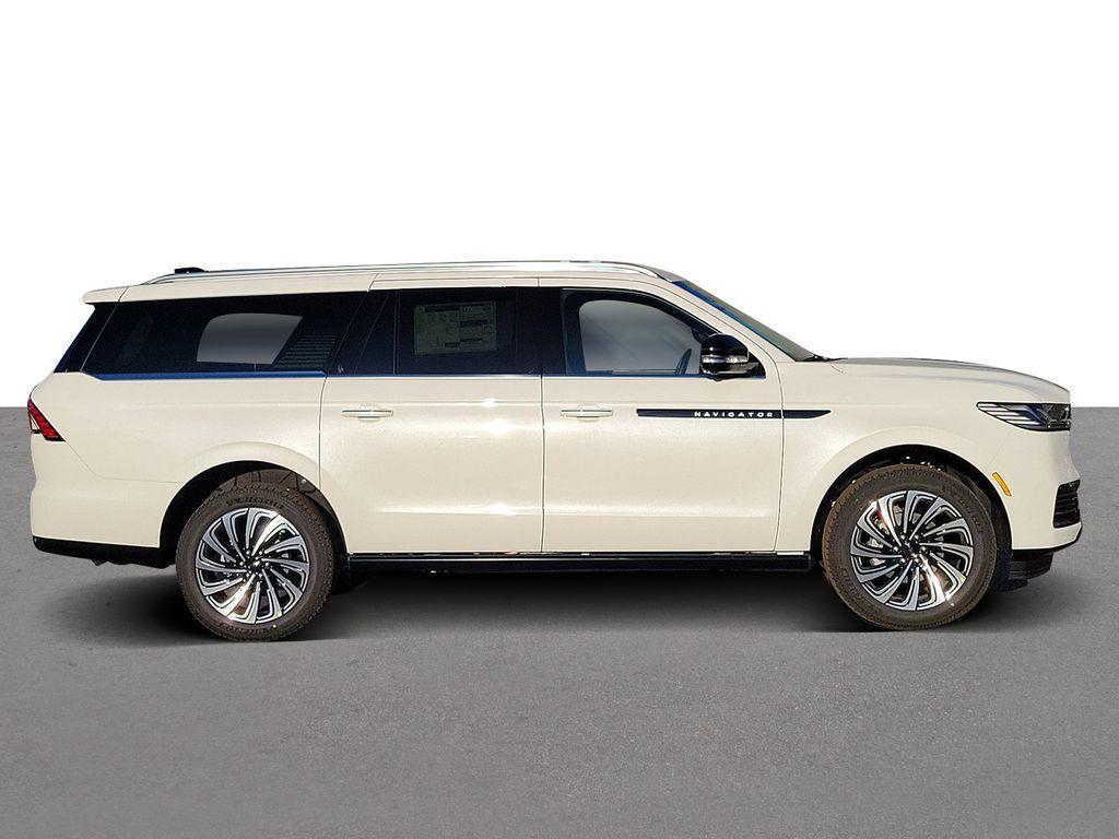 new 2025 Lincoln Navigator L car, priced at $123,495