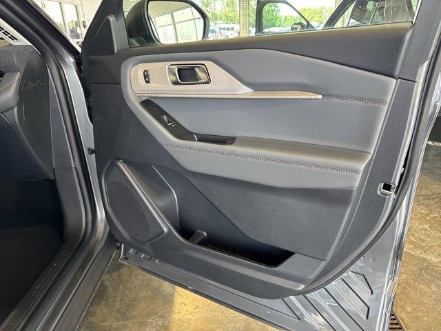 new 2025 Ford Explorer car, priced at $41,682