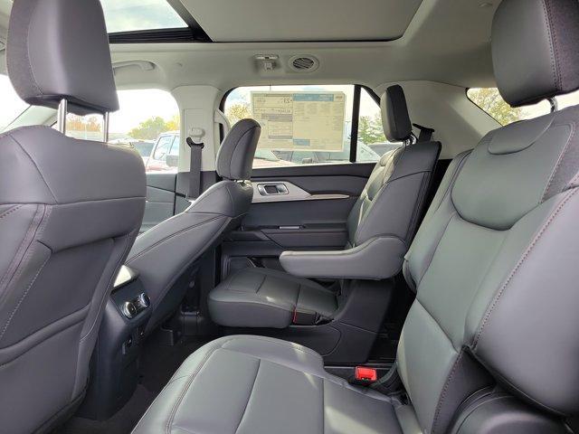 new 2025 Ford Explorer car, priced at $49,663