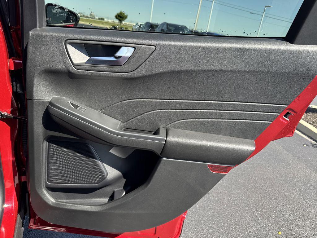 new 2025 Ford Escape car, priced at $28,302