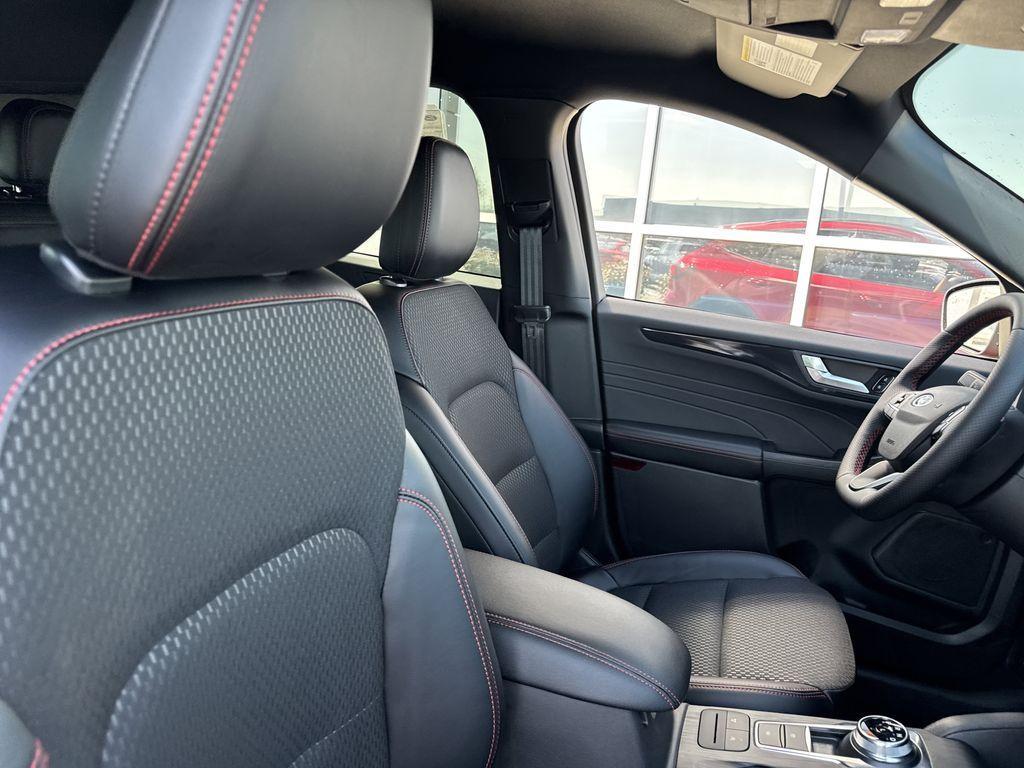 new 2025 Ford Escape car, priced at $28,302