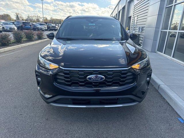 new 2025 Ford Escape car, priced at $33,925