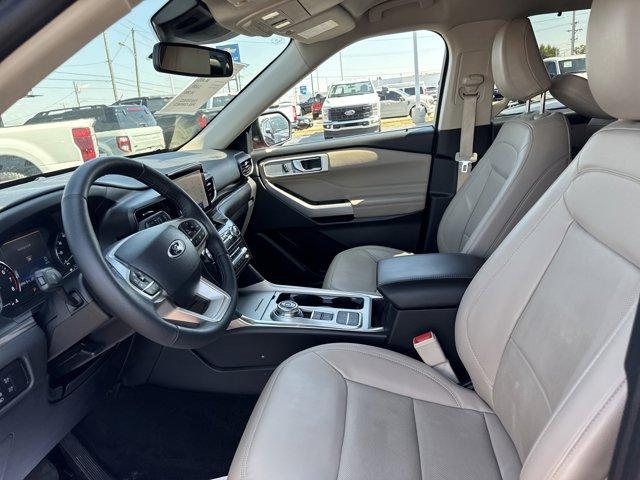 used 2024 Ford Explorer car, priced at $31,995