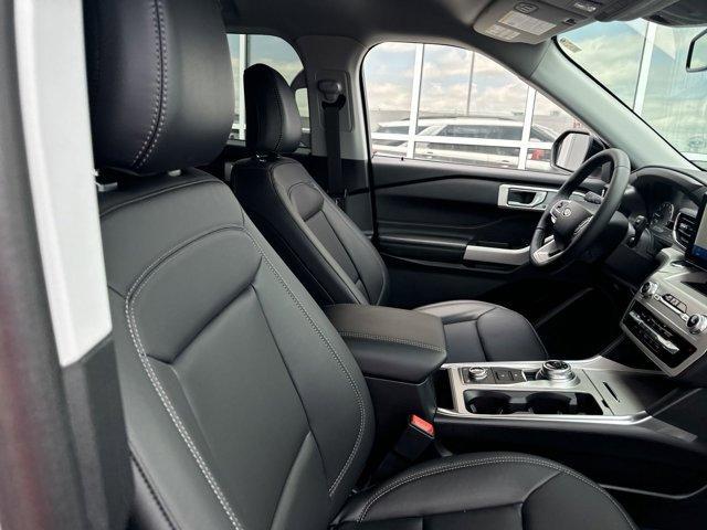 new 2024 Ford Explorer car, priced at $46,559