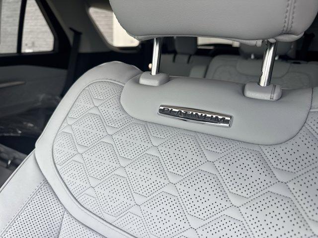 new 2025 Ford Explorer car, priced at $58,373
