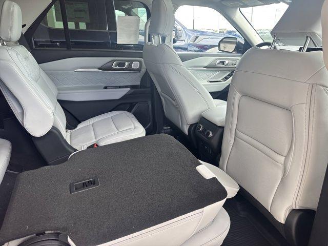 new 2025 Ford Explorer car, priced at $58,373