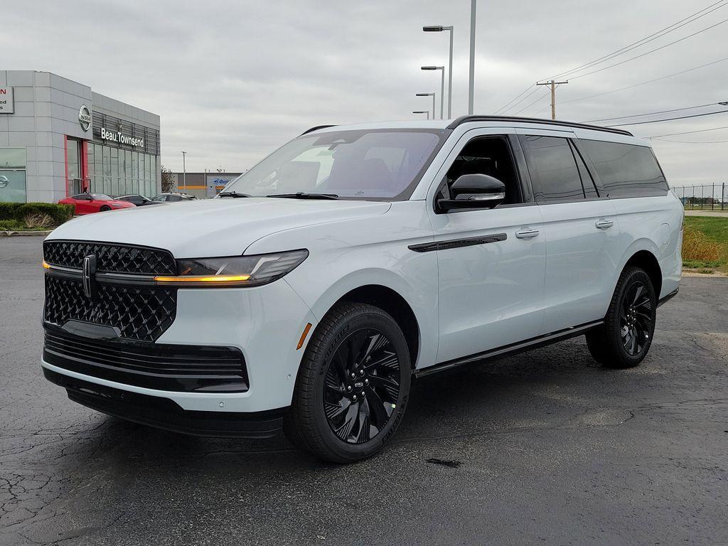 new 2025 Lincoln Navigator L car, priced at $113,370